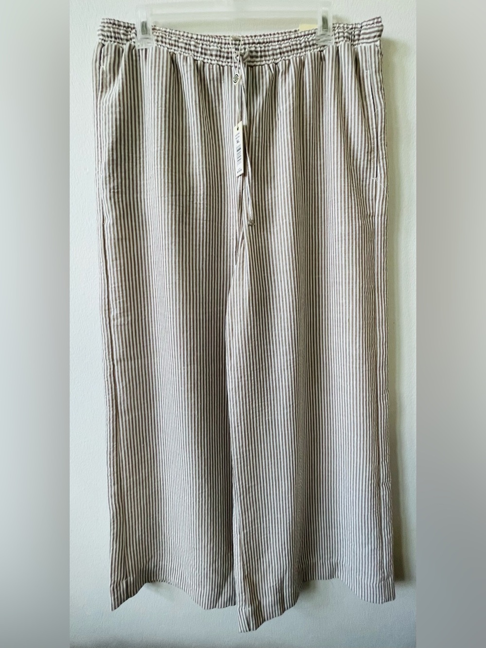 Max studio Wide Leg Trousers Relaxed Stripe in Beige and White ( XL)